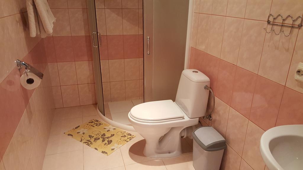 Hotel Гулбене Екстериор снимка
